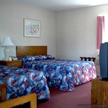 Budget Host Inn - Manistique Room photo