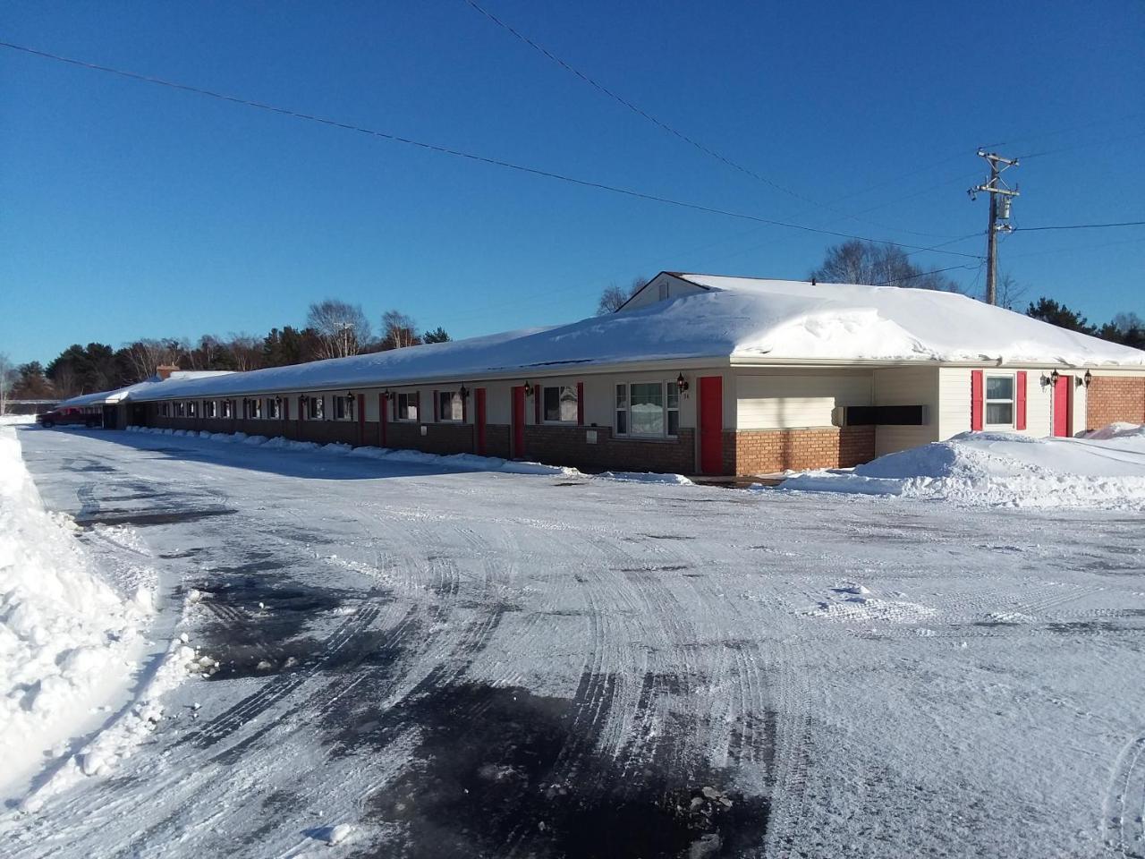 Budget Host Inn - Manistique Exterior photo